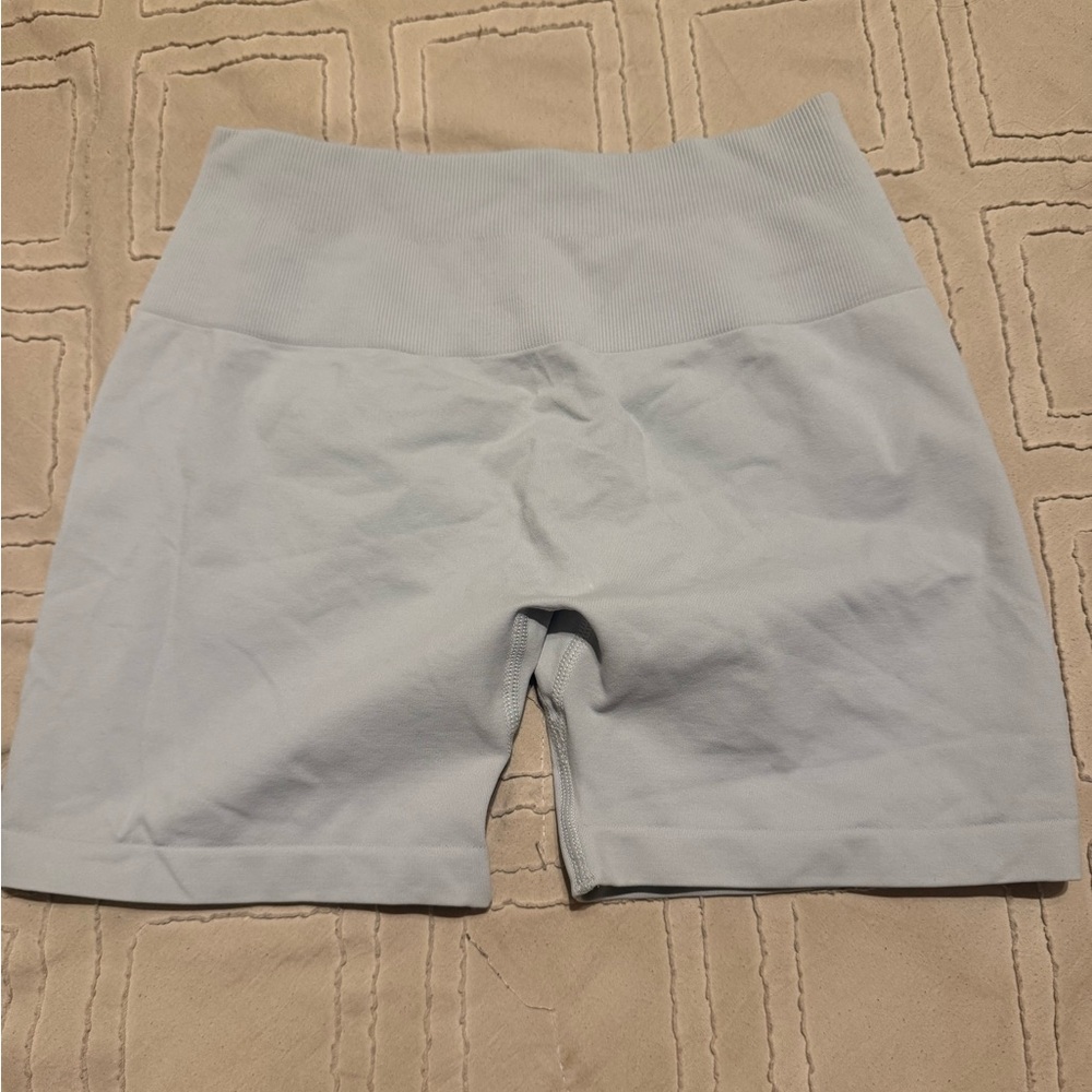 aurola gym shorts in gray size small